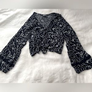 Dainty top